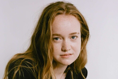 liv hewson for teen vogue 062823 tout 7ad0b8a1dd1c464b9001137ef6dae93e