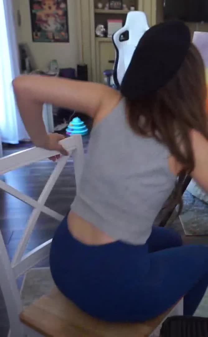 YYcbAQ.webm