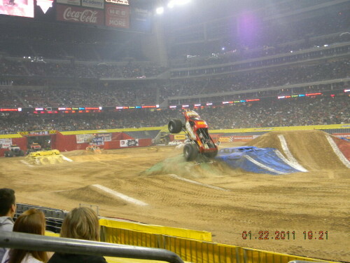 monster jam 2011 01 22 2011 24 5380784147 o