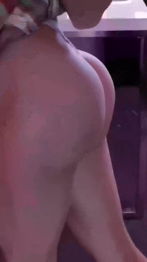 bD22g5.webm