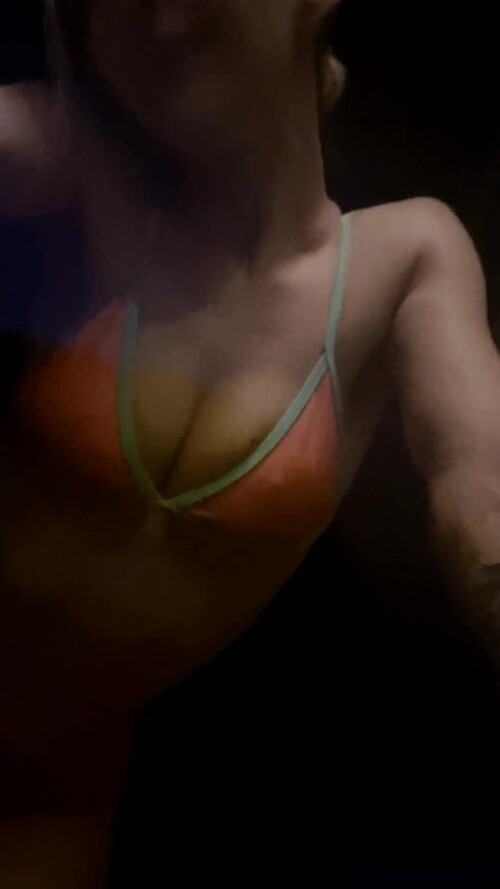 bD2rl0.webm
