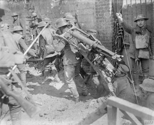 1917 04 09 , Battles of Arras, Captured German machine gunners made to carry own gun by British troo