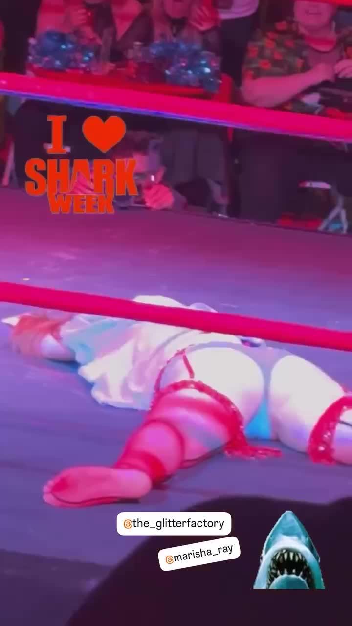 cihwNF.mp4