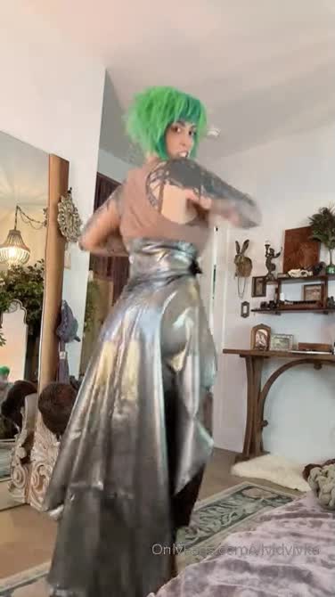 fF0ZGb.webm