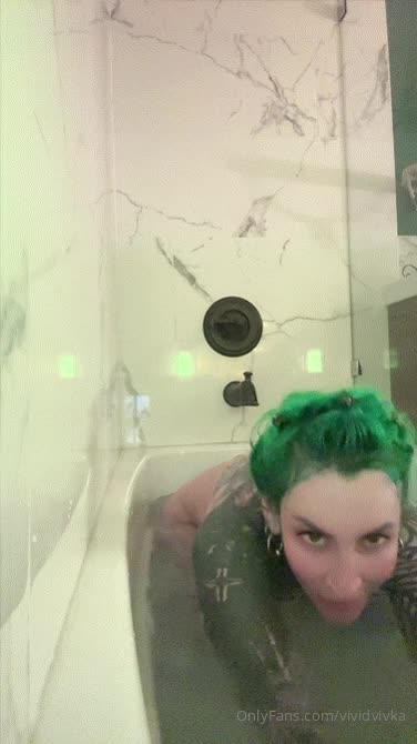 fFI0fH.webm