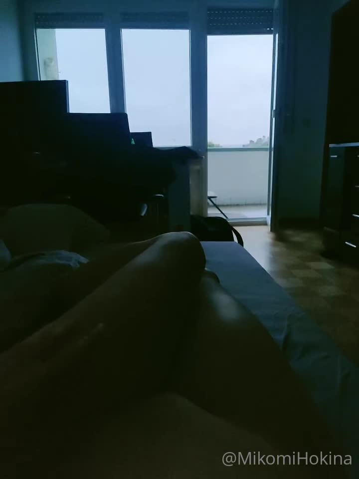 fYKrZZ.webm
