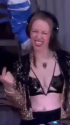 fZrHBC.mp4