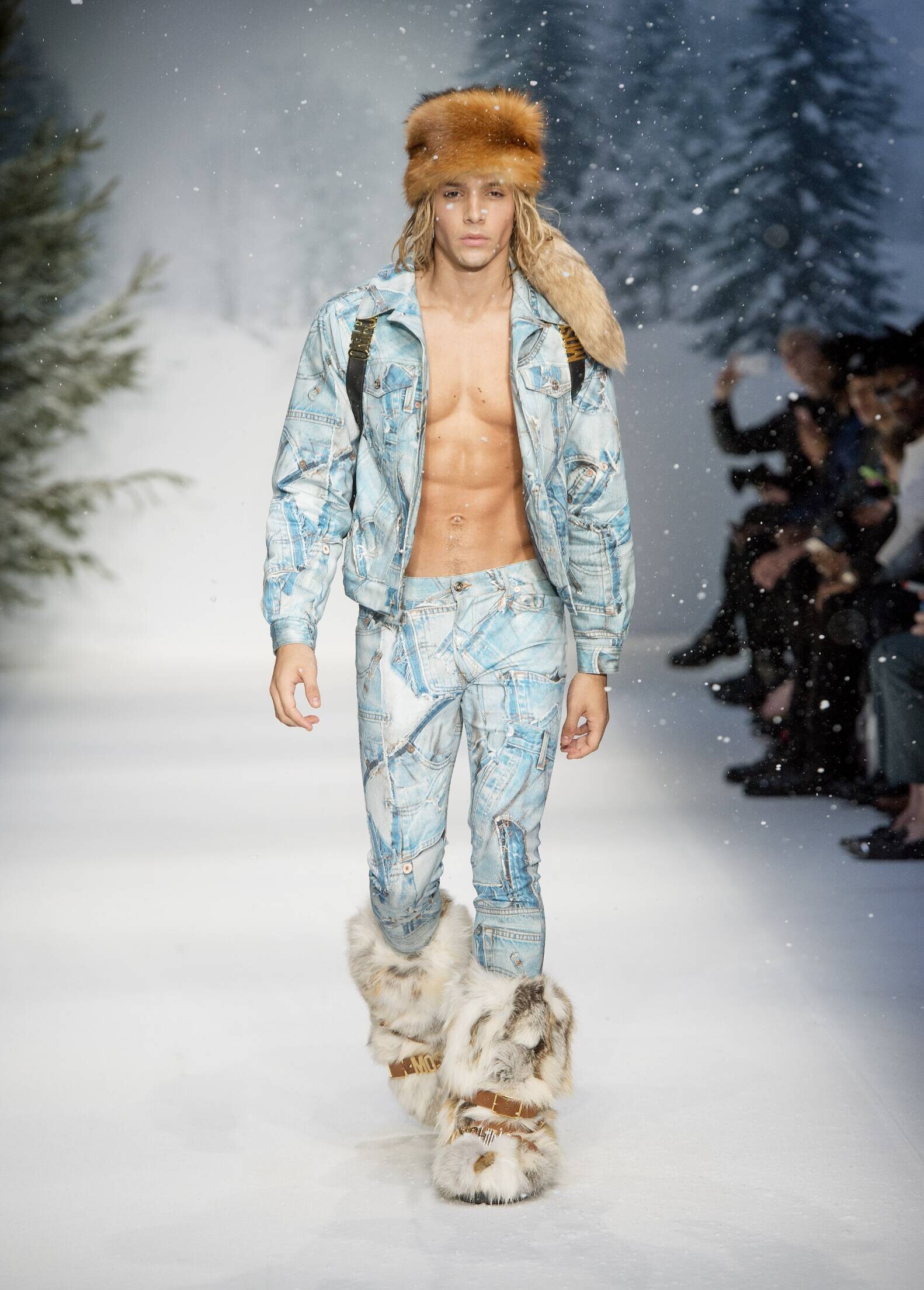 Fall 2015 Man Fashion Show Moschino