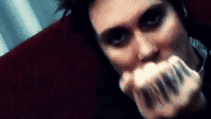 kwSPym.gif