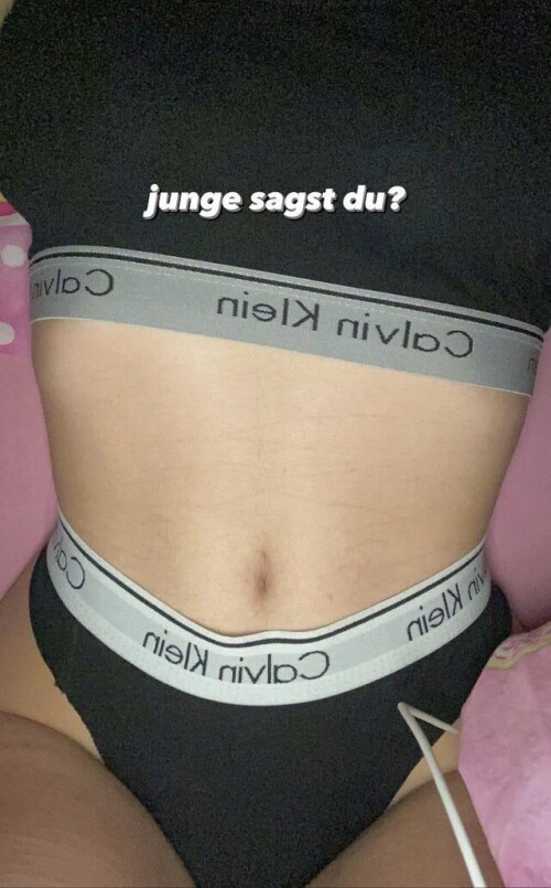 s6XHaq.jpeg