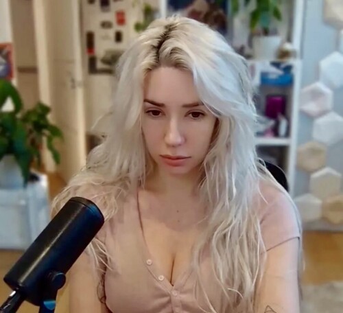 uXxhT7.jpg