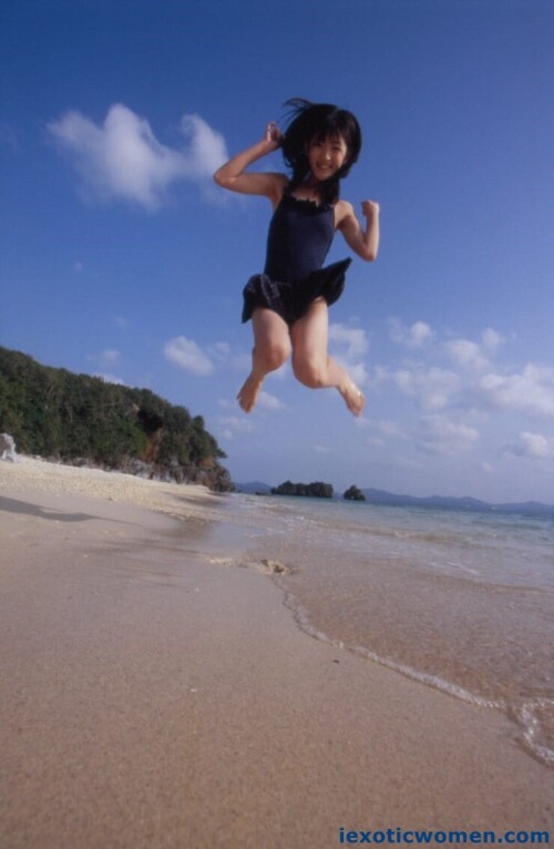 Airi Suzuki 1110