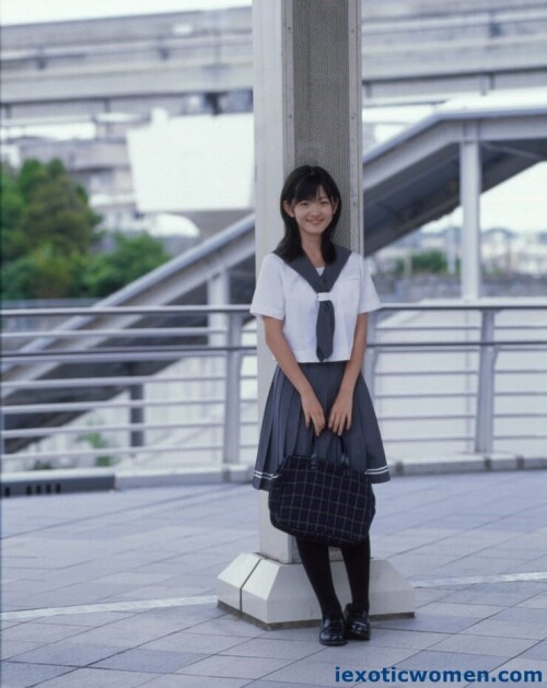 Airi Suzuki 1157