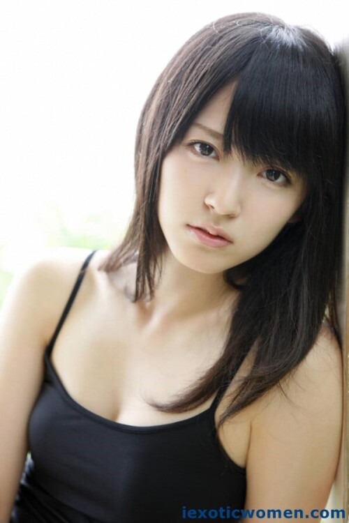 Airi Suzuki 950