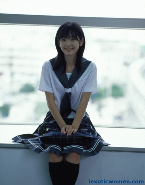 Airi Suzuki 959