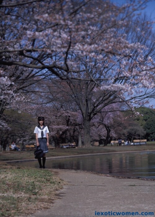 Airi Suzuki 1546