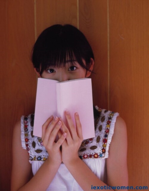 Airi Suzuki 982