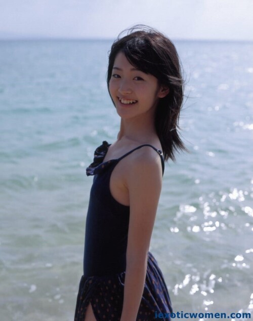 Airi Suzuki 995