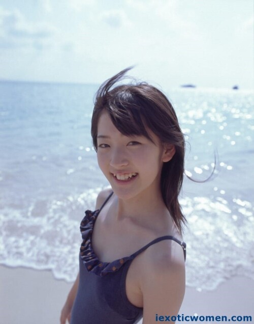 Airi Suzuki 990