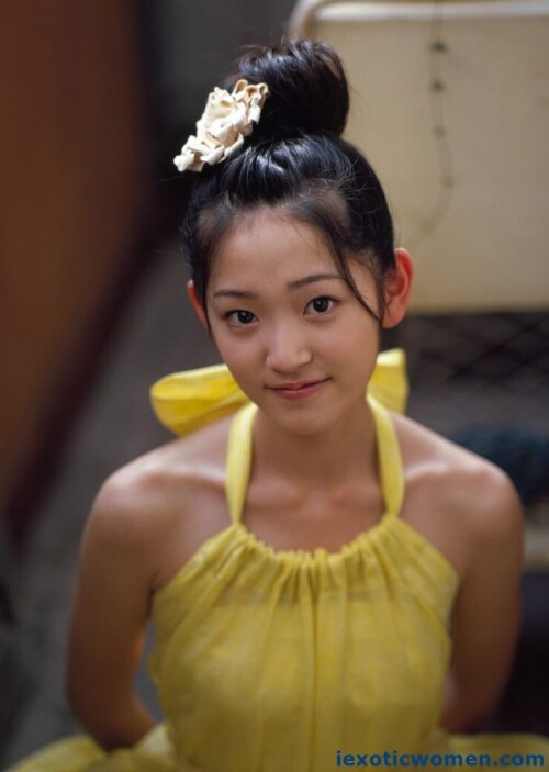 Airi Suzuki 1015