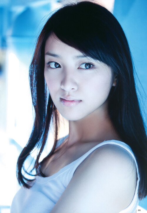 Airi Suzuki 826