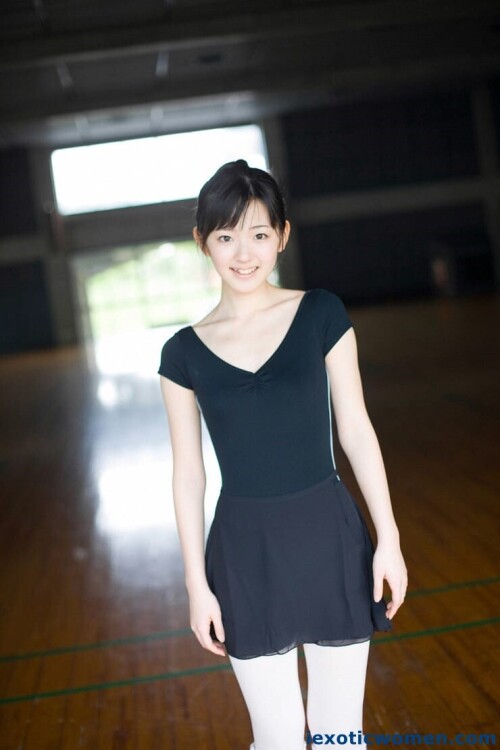 Airi Suzuki 1023