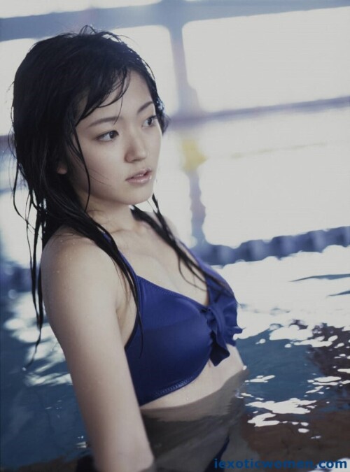 Airi Suzuki 1039