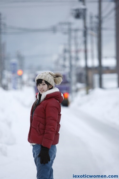 Airi Suzuki 1047