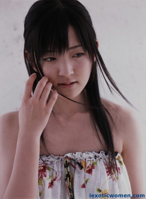 Airi Suzuki 1072