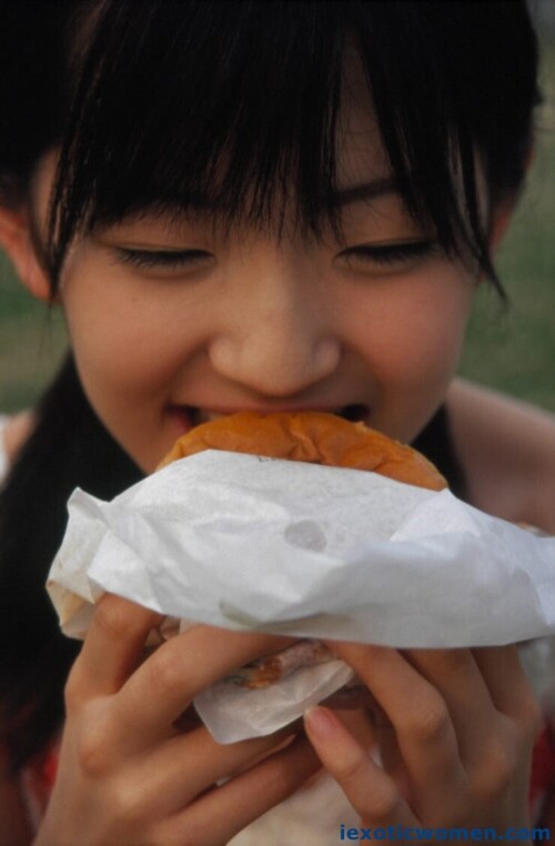 Airi Suzuki 1083