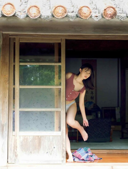 Hina Kikuchi 1624 1