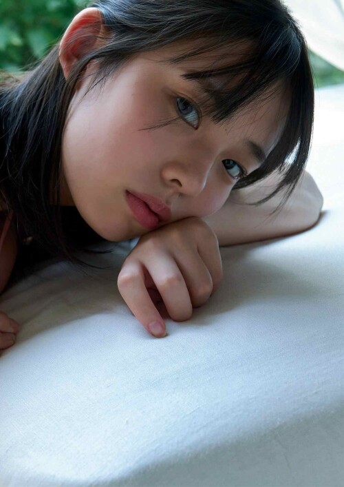 Hina Kikuchi 1700 1