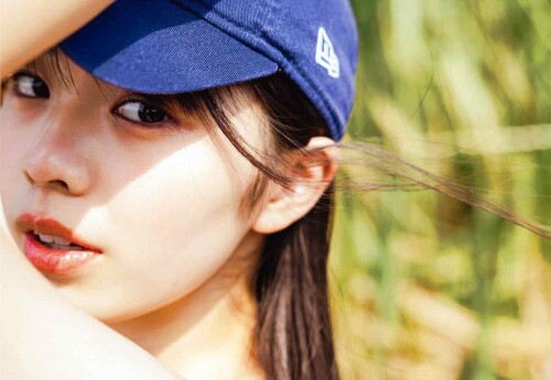 Hina Kikuchi 1800 1