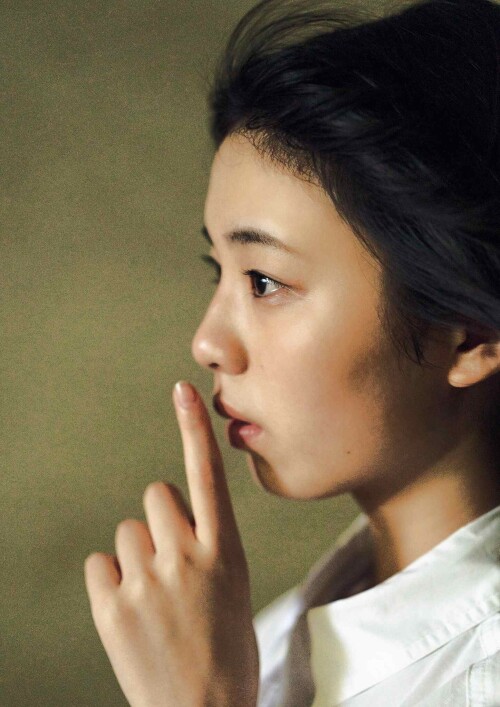 Hina Kikuchi 2082