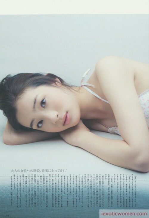 Rika Adachi 326