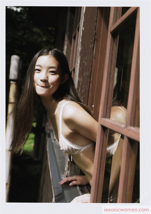 Rika Adachi 736