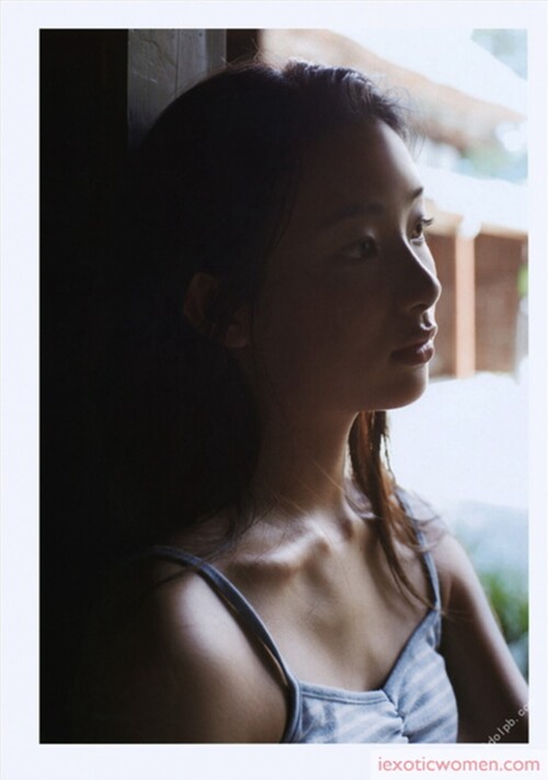 Rika Adachi 592