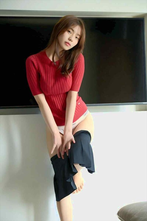 Hina Kikuchi 950