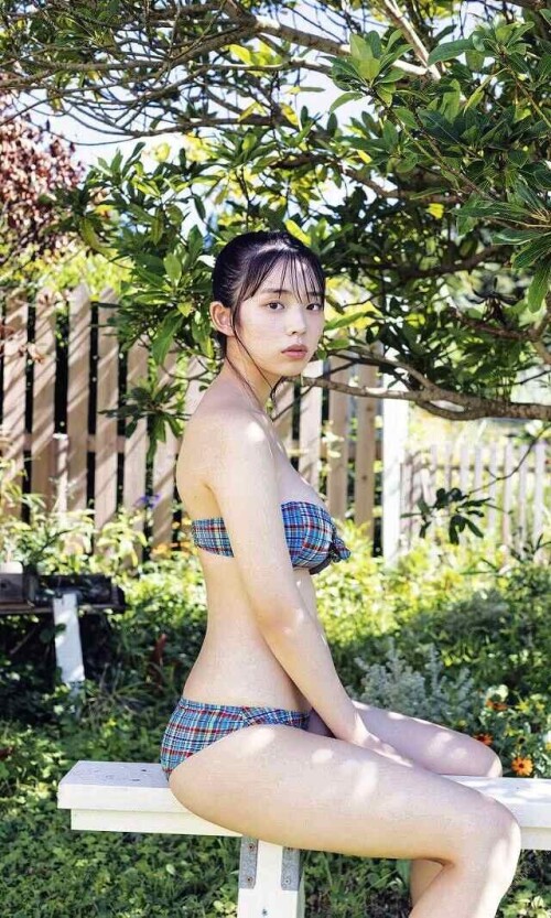Hina Kikuchi 1385