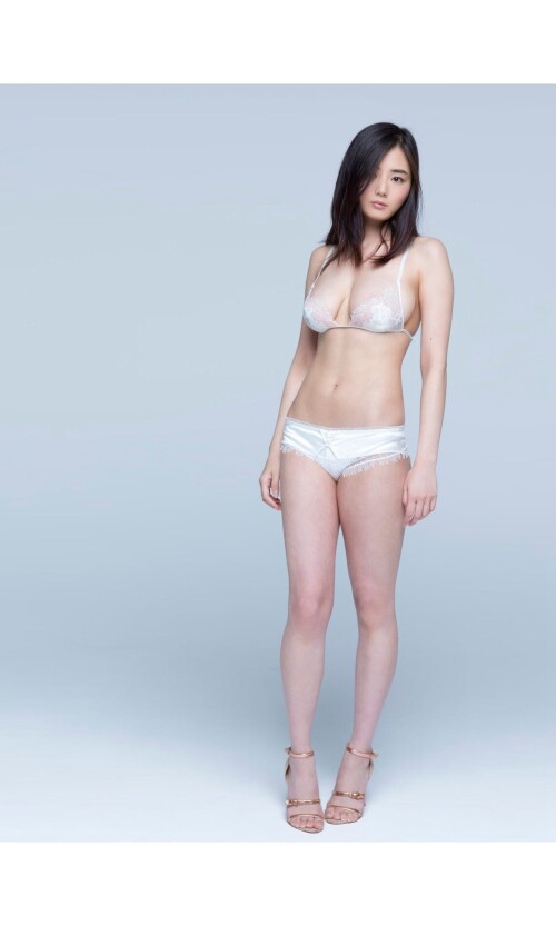 Moemi Katayama 834