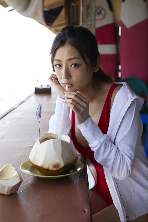 Moemi Katayama 444