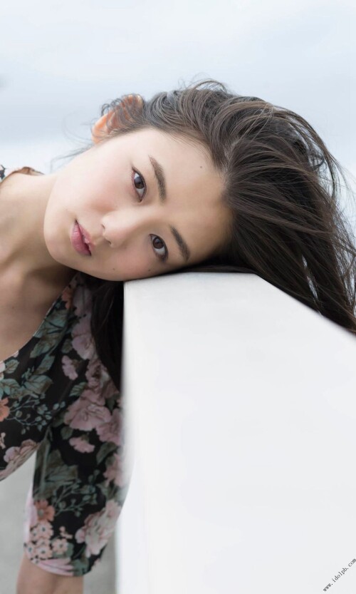 Moemi Katayama 855