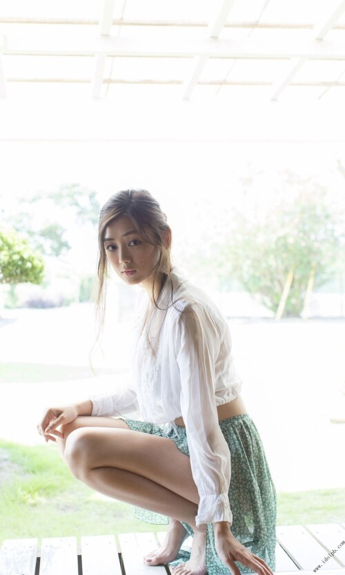 Moemi Katayama 703